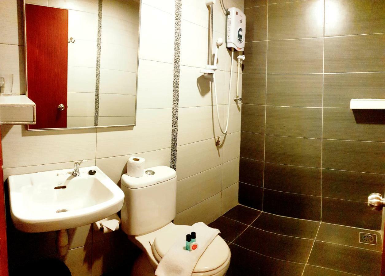Golden Court Hotel - Tun Abdul Razak Johor Bahru Kültér fotó